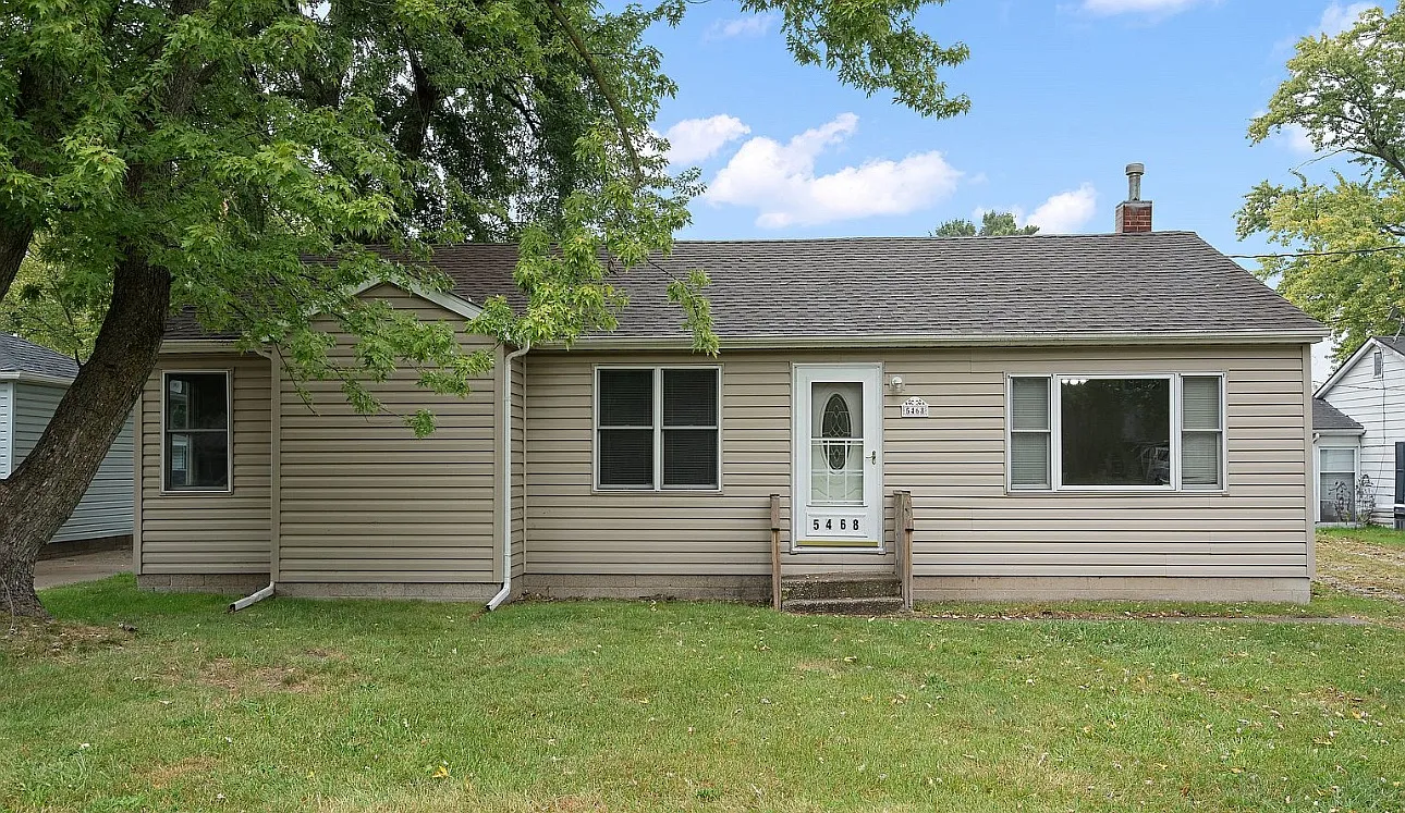 3 bed, 1104 sqft, $2,100 — Photo 2