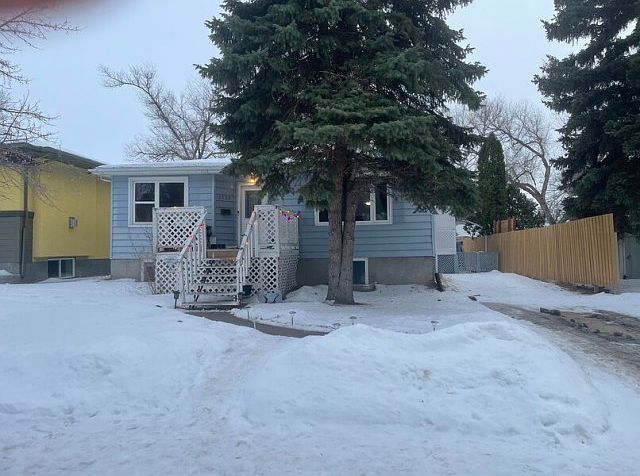 1st image of 2725 24th Ave