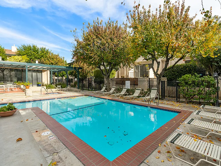 7137 Shoup Ave #31 — Photo 36