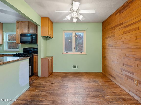 5th image of 1200 Dell Street