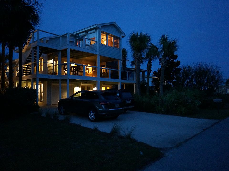 2nd image of 321 Sand Cliffs Dr