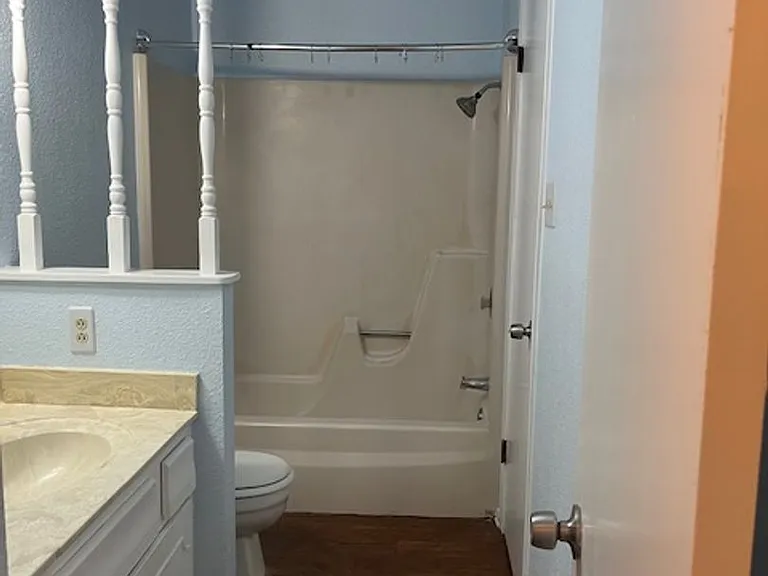 1306 Carnation Ln — Photo 13