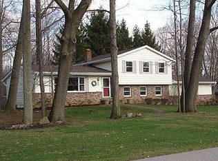 909 Clearwood Rd, Akron, OH 44321