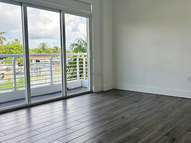 7700 Tatum Waterway Dr #203 — Photo 5