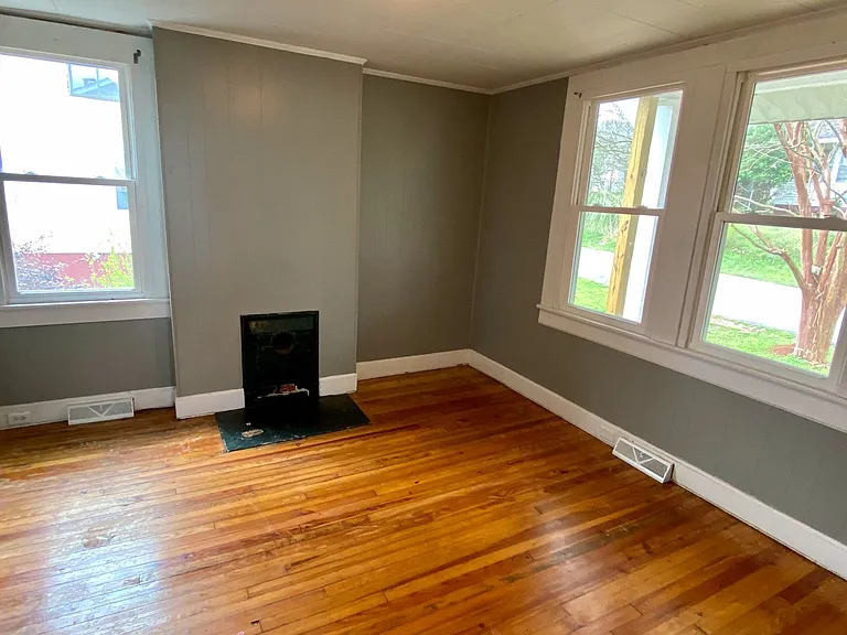 1806 Owens Rd — Photo 8