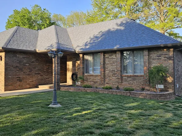 616 S York Avenue, Springfield, MO 65802