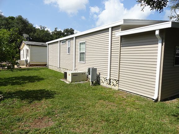 3rd image of 630 Lake Larch Ln