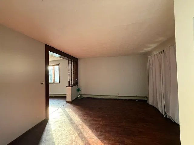 3 bed, 1053 sqft, $1,650 — Photo 3
