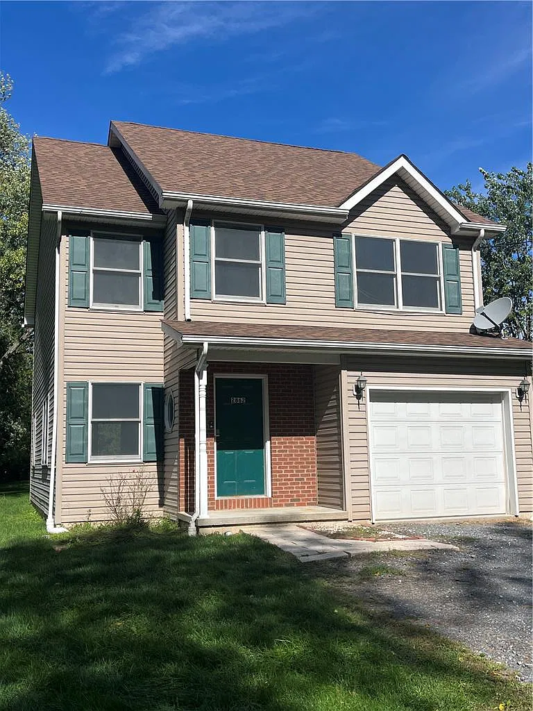 3 bed, 2.5 bath, 1724 sqft, $2,500 — Photo 2