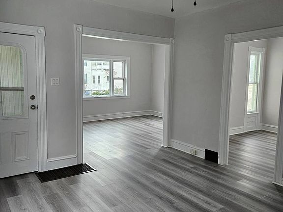4th image of 340 Pleasant Ave