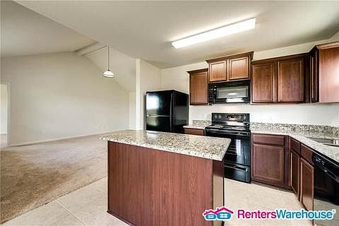 4th image of 1625 Blackburn Way