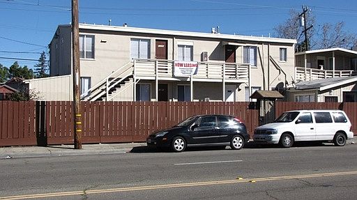 1st image of 11052 San Leandro St