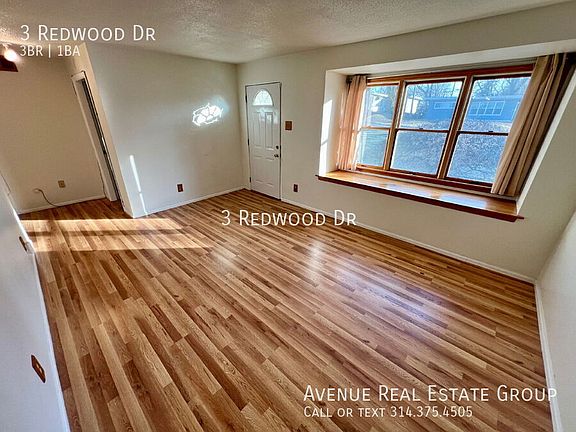 2nd image of 3 Redwood Dr
