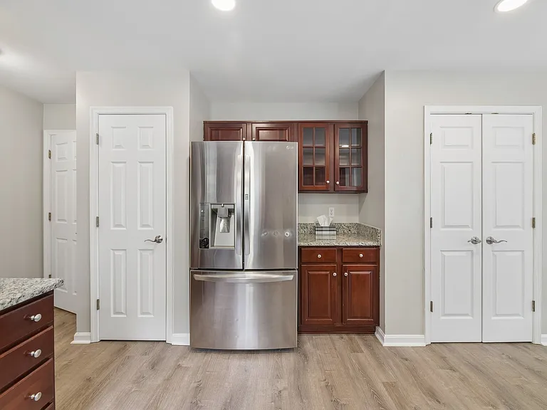 713 Mimosa Cove Rd — Photo 23