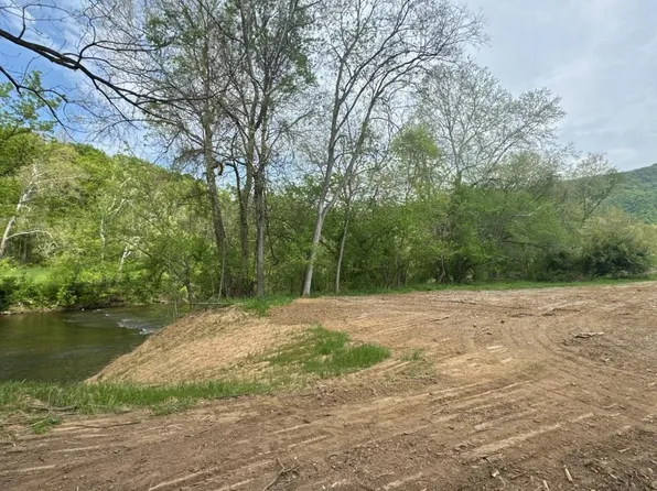 Hickory Ln, Woodstock, VA 22664