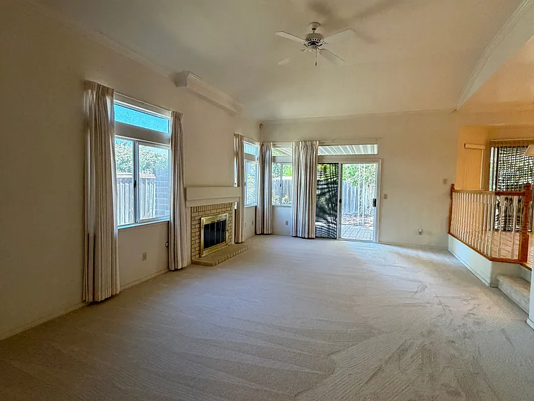 625 Fox Hollow Way — Photo 8
