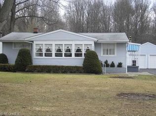 1065 Prince Dr, Cortland, OH 44410