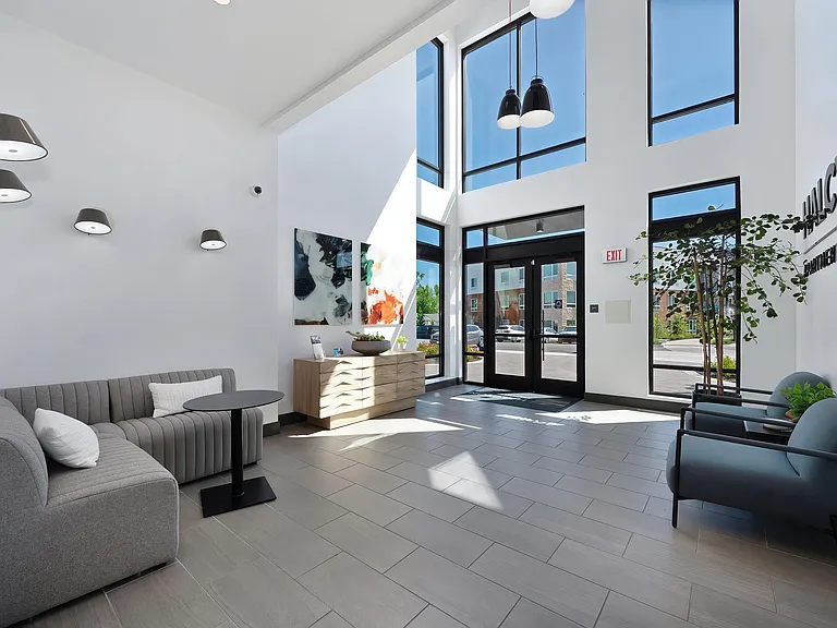 Halcyon Apartments — Photo 32