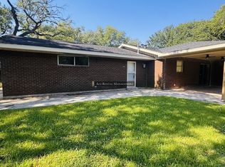 565 E Round Bunch Rd #B, Bridge City, TX 77611
