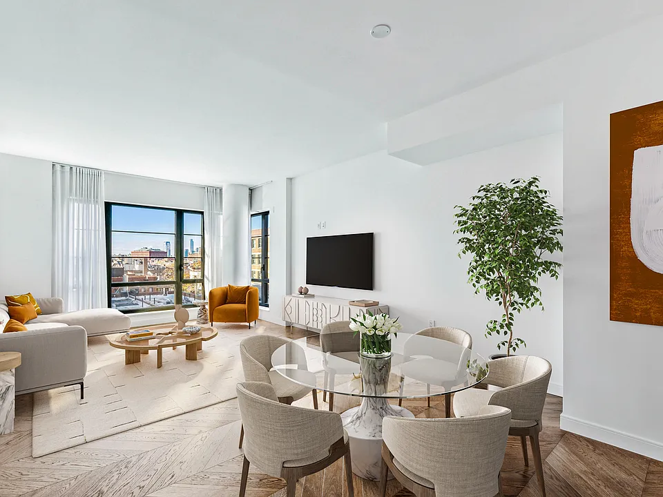 211 W 14th St #10A