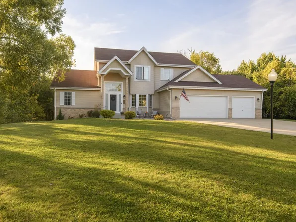 457 Eastern TRAIL, Mukwonago, WI 53149