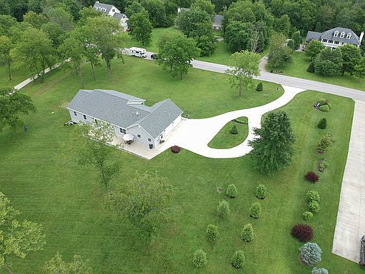 5th image of 5029 Chinquapin Ln