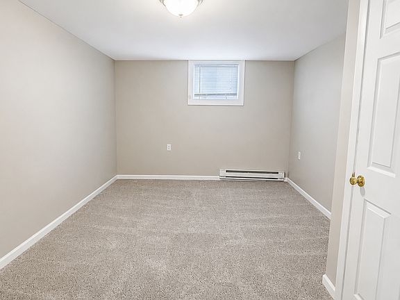5th image of 1018 Rockhill St #3