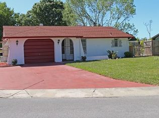 8909 Roble Way, Port Richey, FL 34668
