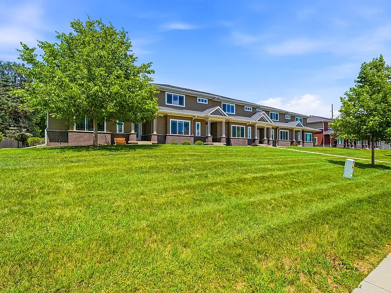 Silver Slope Townhomes — Photo 4
