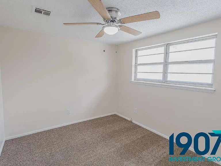 9212 S McKinley Ave — Photo 23