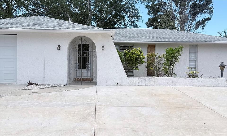 1st image of 8923 Candlewick Ln