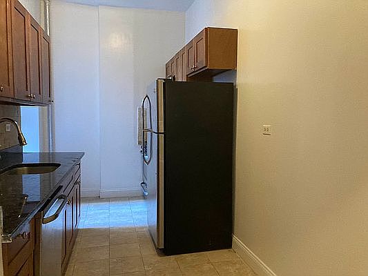 5th image of 260 Fort Washington Ave APT 2D