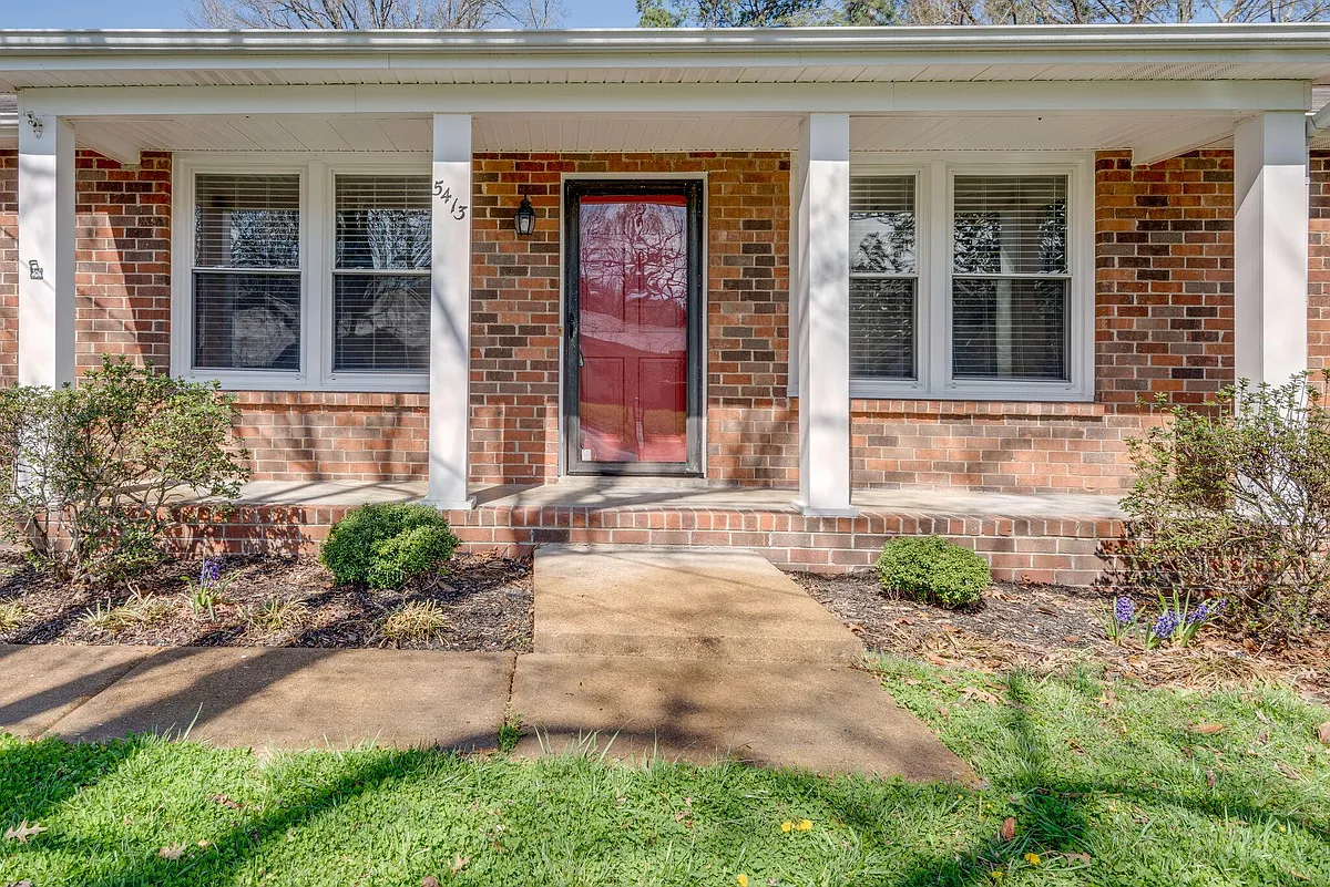 Building Photo - 5413 Country Dr