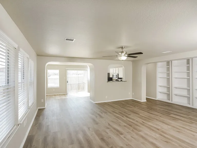 9122 Blazer Pl — Photo 3