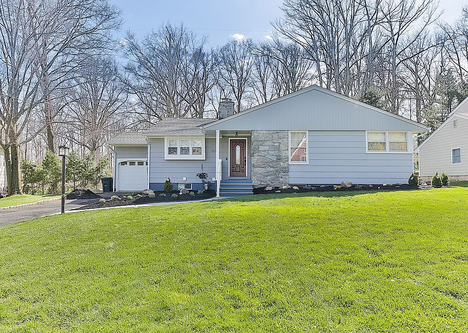 2nd image of 1614 Ramapo Way