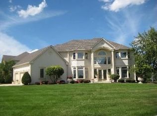2635 Saddlebrook Dr, Naperville, IL