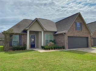69341 Taverny Ct, Madisonville, LA 70447