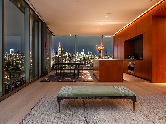 5th image of 215 Chrystie St #27W