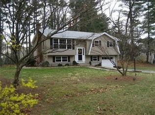 2 Brookdale Cir, Billerica, MA 01821