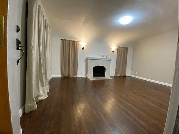 3rd image of 4387 42nd St