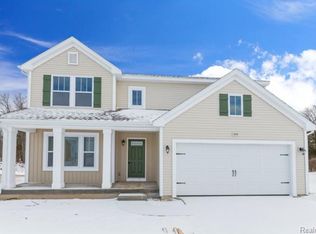 3529 Amber Oaks Dr, Howell, MI