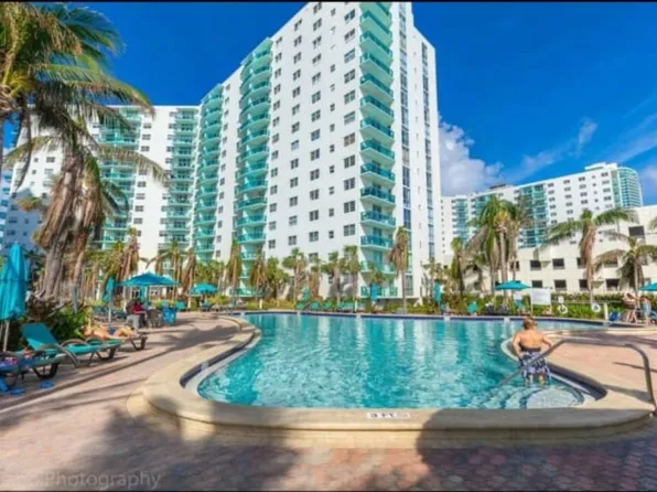 3901 S Ocean Dr, Hollywood, FL