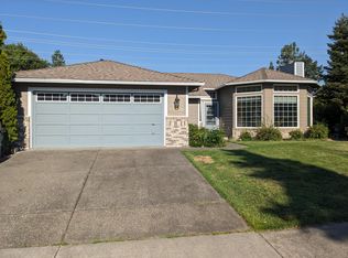 1400 Matthews Pl, Medford, OR 97504