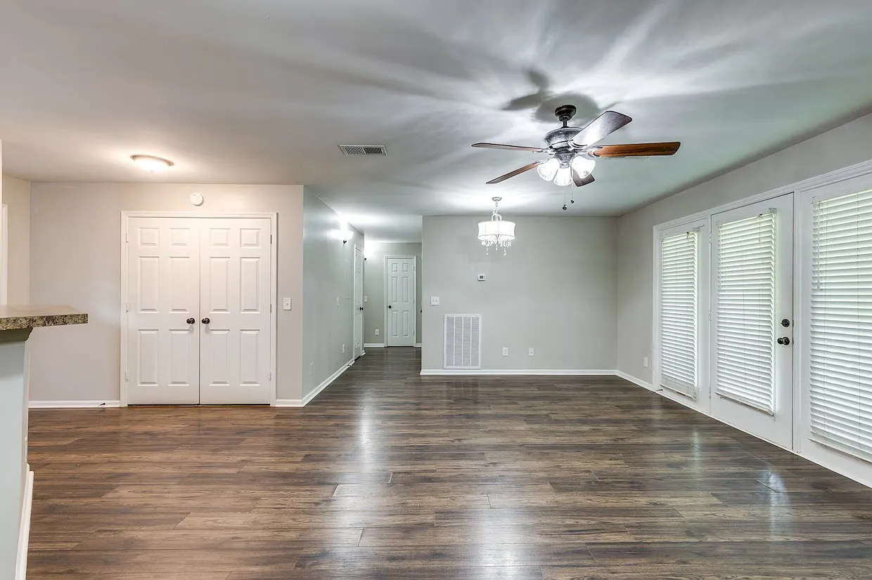 3 bed, 1520 sqft, $2,325 — Photo 4