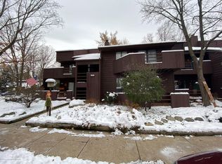 205 E Jolly Rd APT A2, Lansing, MI