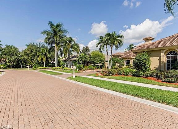 4th image of 8837 Muirfield Dr