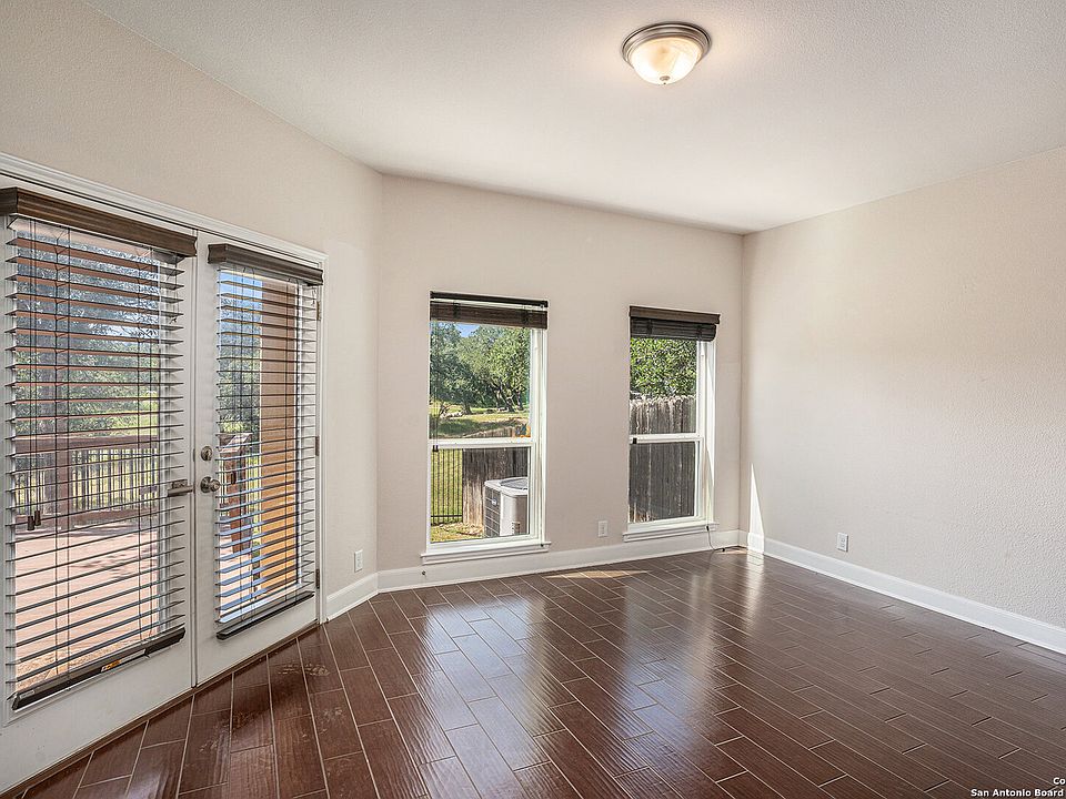 【サイン本】ISOLATED PLACES 23807 Stately Oaks, San Antonio, TX 78260 | Zillow