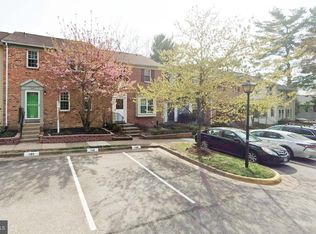 8208 Stationhouse Ct, Lorton, VA 22079