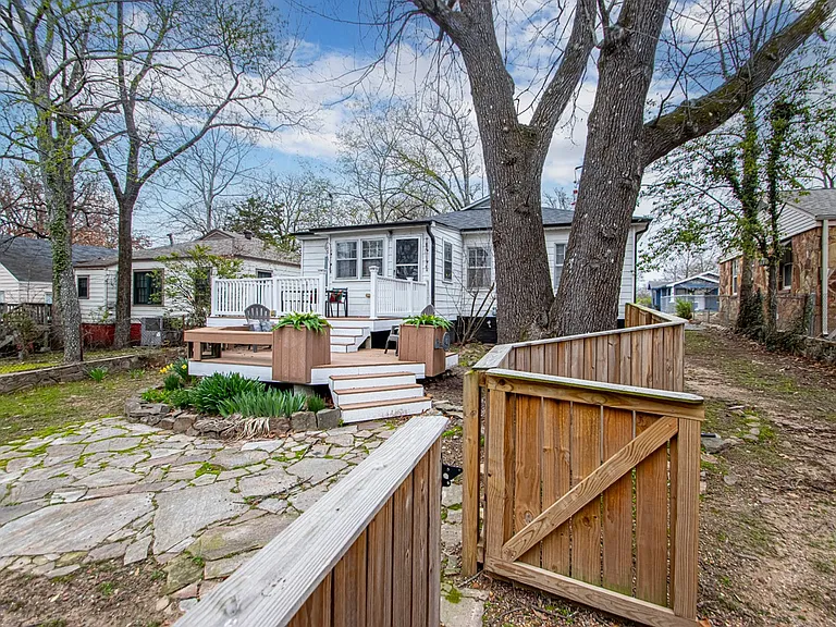 1616 N Grant St — Photo 25