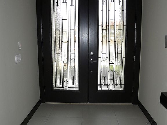 Entrance (Double Doors)